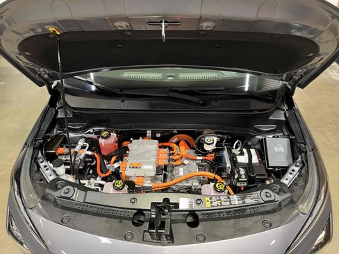 Used 2022 Chevrolet Bolt EUV LT w/ Convenience Package FWD image 30