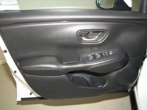 Certified 2026 Honda HR-V EX-L image 10