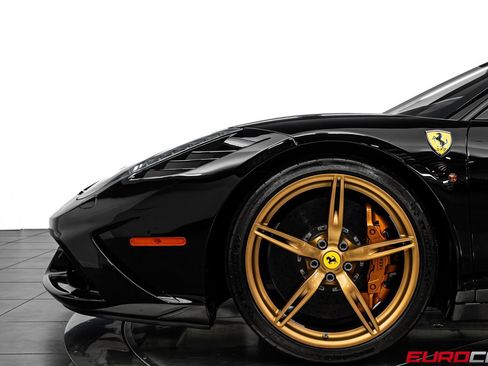 Used 2015 Ferrari 458 Speciale Coupe RWD image 15