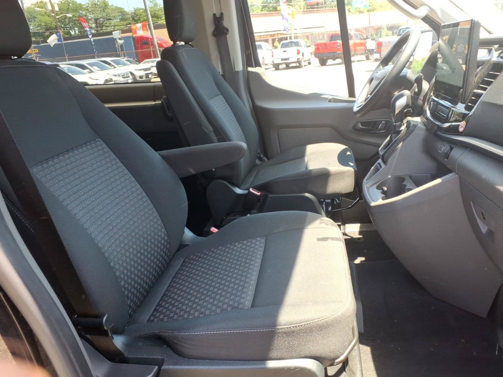 Used 2023 Ford Transit 350 XLT RWD image 13