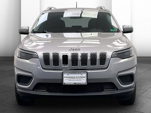 Used 2020 Jeep Cherokee Latitude w/ Cold Weather Group image 2