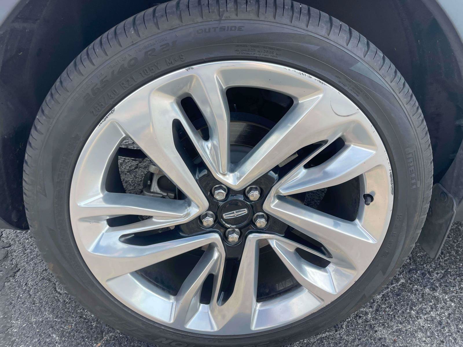 Used 2016 Lincoln MKX Reserve w/ Technology Package AWD/4WD image 11