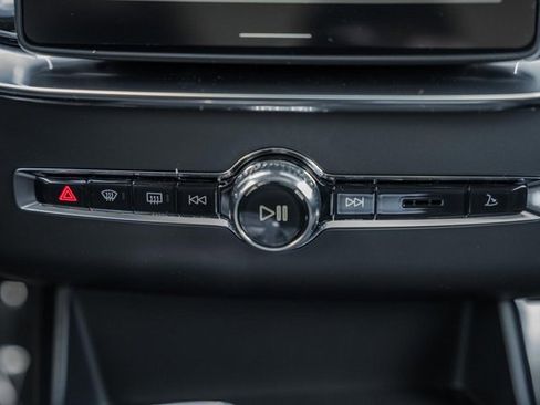 New 2026 Volvo XC90 B6 Ultra w/ Protection Package image 23