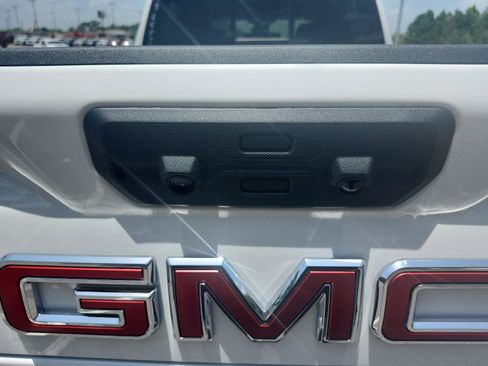 New 2026 GMC Sierra 3500 AT4 w/ AT4 Premium Plus Package AWD/4WD image 10