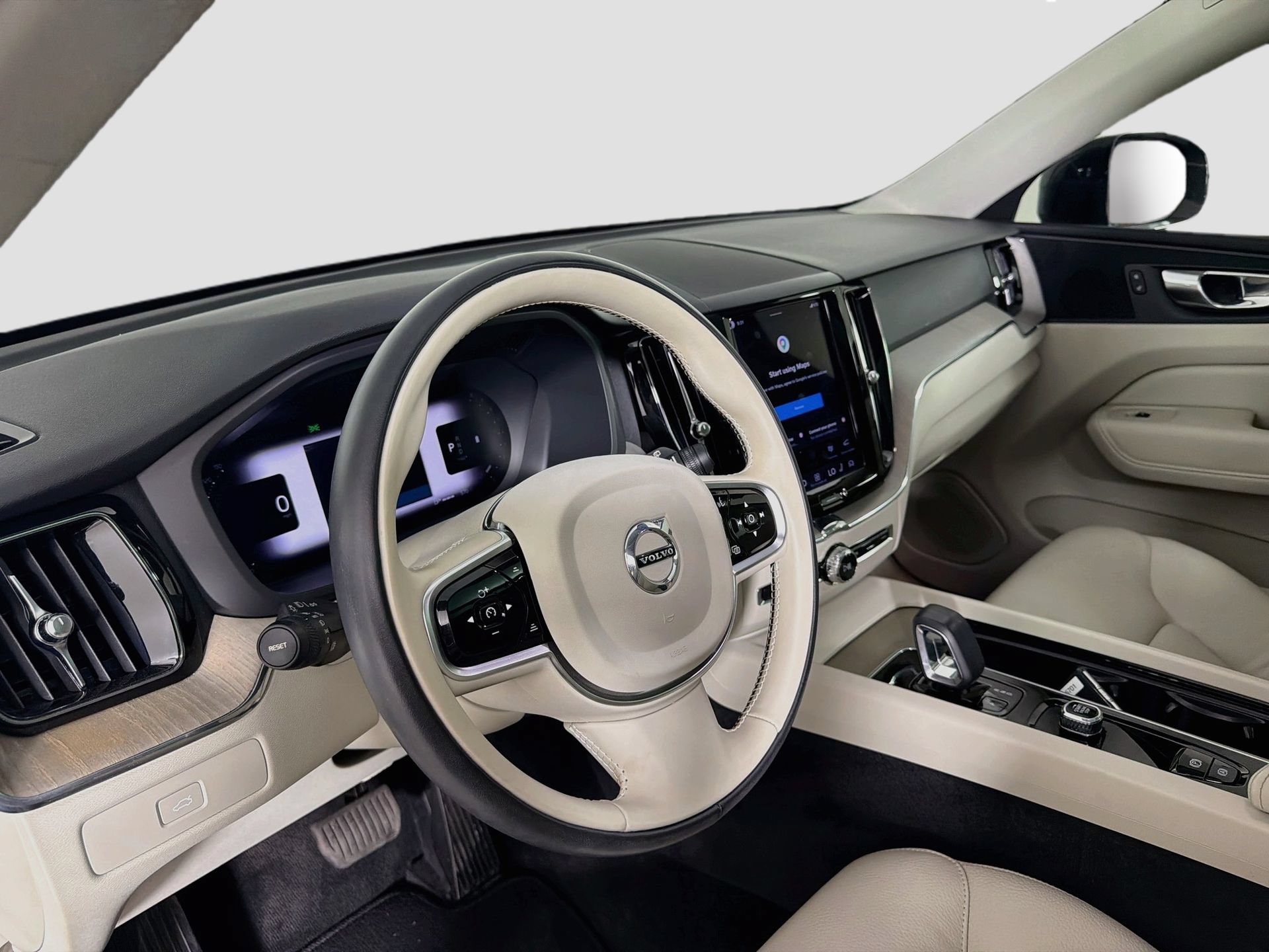 Certified 2023 Volvo XC60 B5 Plus w/ Protection Package Premier FWD image 10