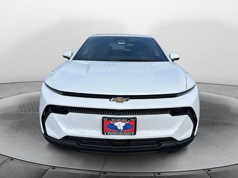 New 2026 Chevrolet Equinox EV LT image 2