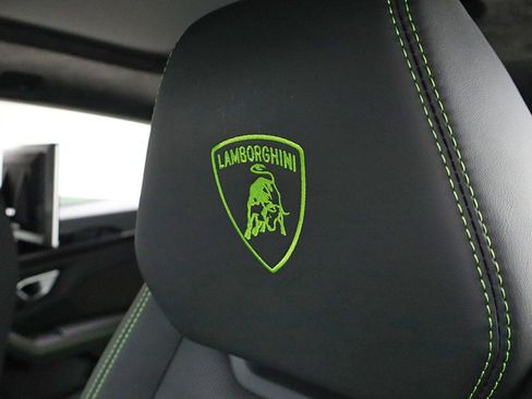 Used 2020 Lamborghini Urus image 36
