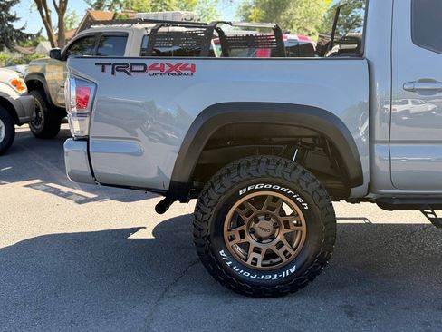 Used 2021 Toyota Tacoma TRD Off-Road w/ Technology Package AWD/4WD image 92