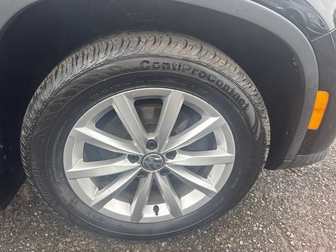 Used 2017 Volkswagen Tiguan Wolfsburg Edition AWD/4WD image 20