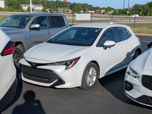 Used 2021 Toyota Corolla SE w/ SE Preferred Package image 5