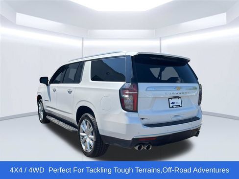 Used 2024 Chevrolet Suburban High Country AWD/4WD image 3