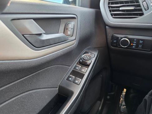 Certified 2022 Ford Escape SE w/ Convenience Package image 15