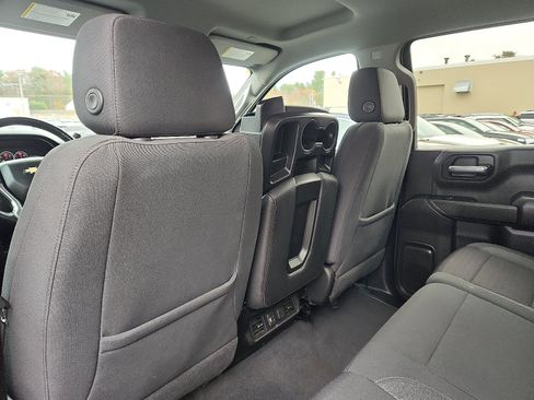 Used 2021 Chevrolet Silverado 1500 LT image 23