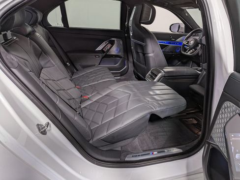Certified 2024 BMW 760i xDrive AWD/4WD image 33