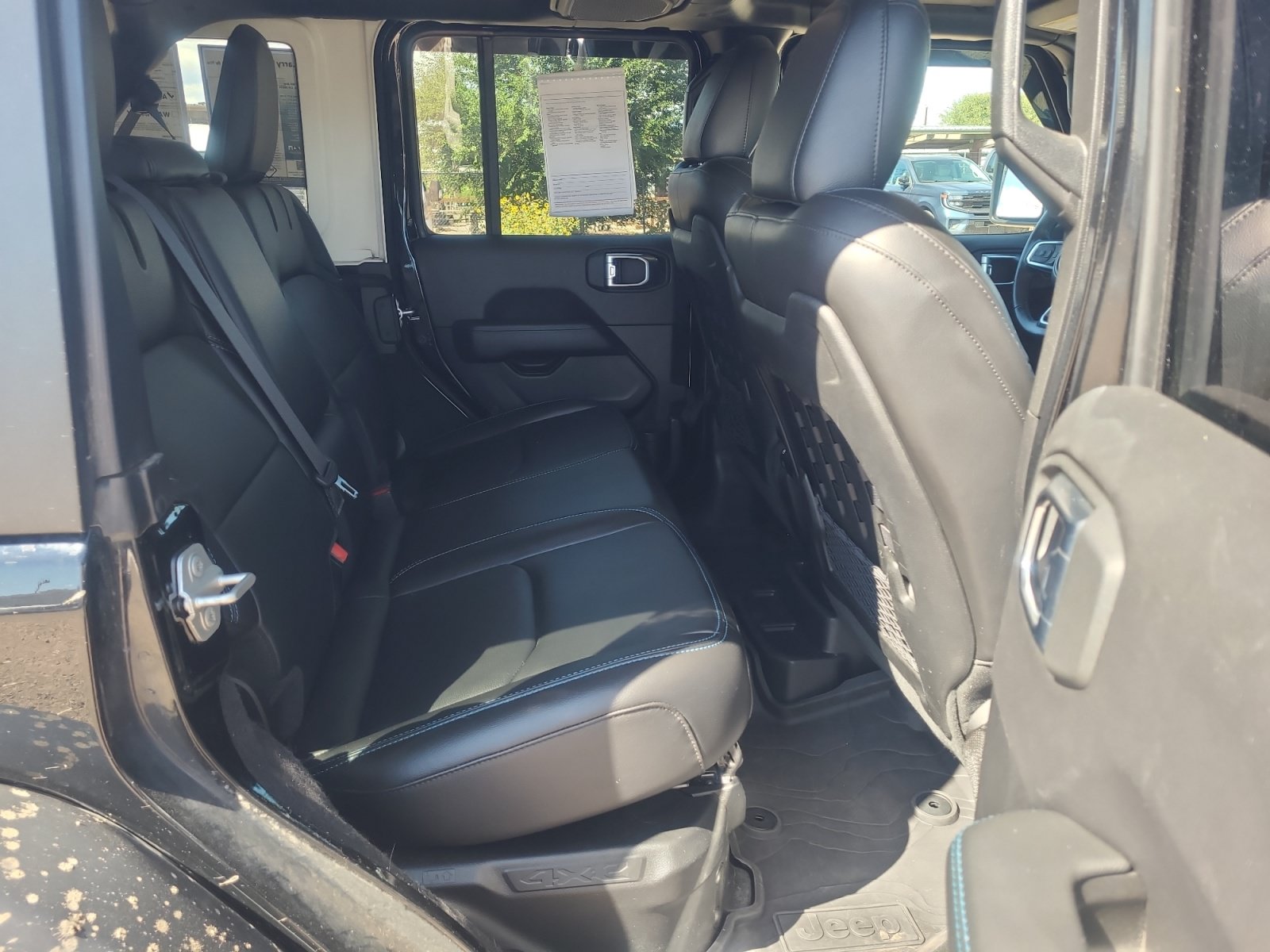 Used 2023 Jeep Wrangler Unlimited Rubicon 4xe w/ Steel Bumper Group AWD/4WD image 18