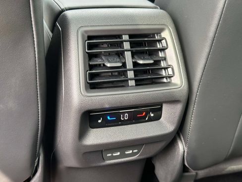 Certified 2026 Volkswagen Tiguan SEL R-Line AWD/4WD image 14