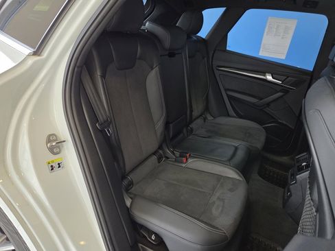 Used 2022 Audi SQ5 Premium Plus w/ Premium Plus Package image 28