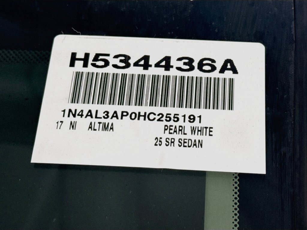 Used 2017 Nissan Altima 2.5 SR w/ Midnight Edition Package FWD image 39