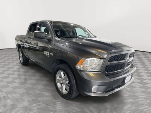 Used 2019 RAM 1500 Express w/ Express Value Package AWD/4WD image 5