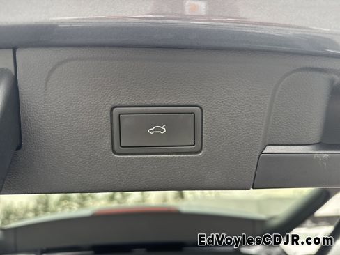 Used 2022 Volkswagen Atlas SE image 26