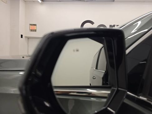 Used 2023 GMC Yukon XL SLT w/ SLT Premium Package AWD/4WD image 40