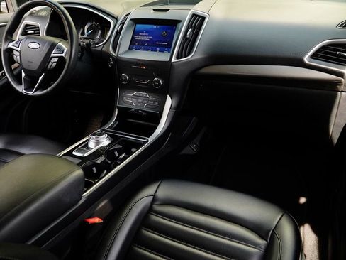 Used 2020 Ford Edge SEL image 11