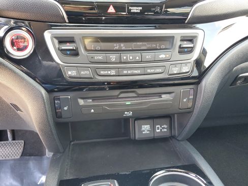 Used 2022 Honda Pilot Touring image 27