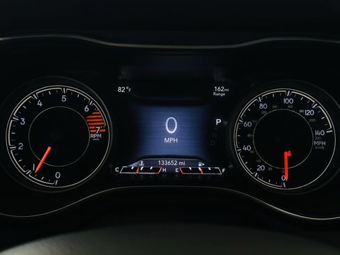 Used 2020 Jeep Cherokee Limited FWD image 52