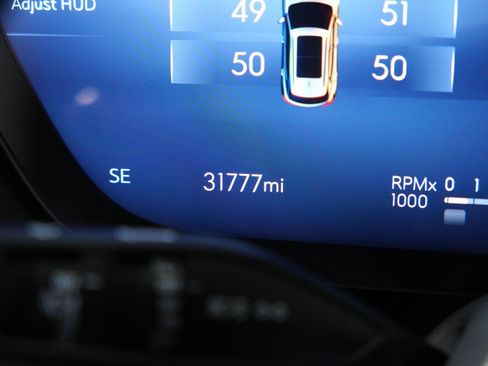 Used 2024 Buick Envision Preferred AWD/4WD image 36