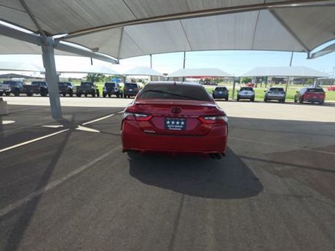 Used 2023 Toyota Camry SE FWD image 7