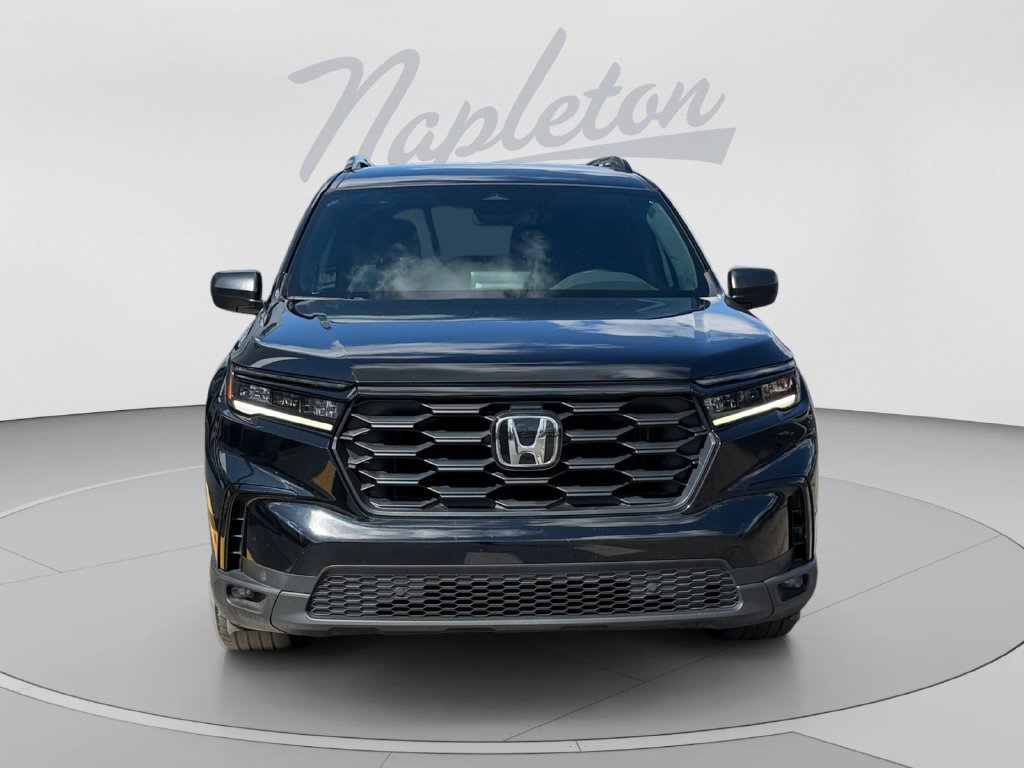 Used 2025 Honda Pilot Sport image 9