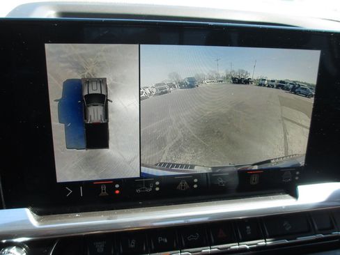 Used 2024 GMC Sierra 2500 SLT w/ SLT Premium Package image 18