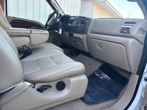 Used 2007 Ford F350 Lariat RWD image 12