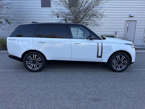 New 2026 Land Rover Range Rover Long Wheelbase SE image 5