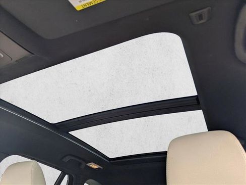 Used 2022 BMW X1 sDrive28i image 16