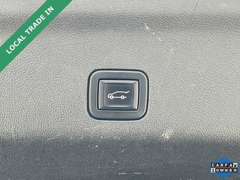 Used 2023 GMC Yukon XL AT4 w/ Technology Package AWD/4WD image 13