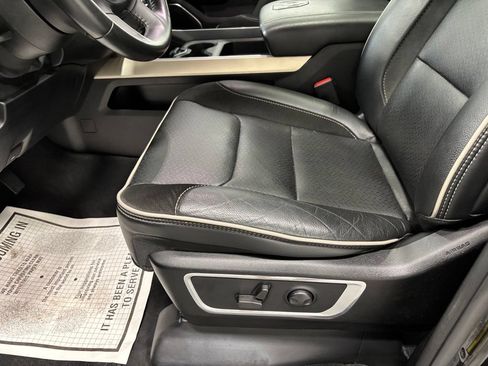 Used 2022 RAM 1500 Laramie AWD/4WD image 13