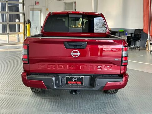 Used 2024 Nissan Frontier SL w/ Technology Package image 22