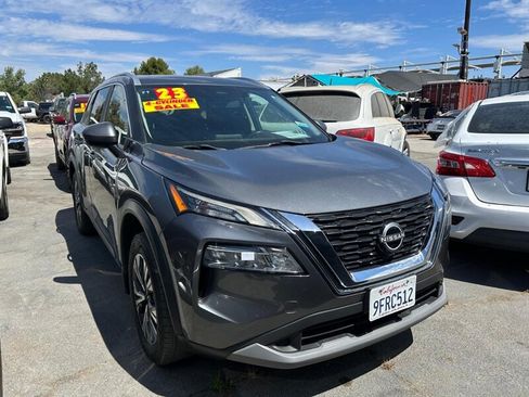 Used 2023 Nissan Rogue SV w/ SV Premium B Package FWD image 3