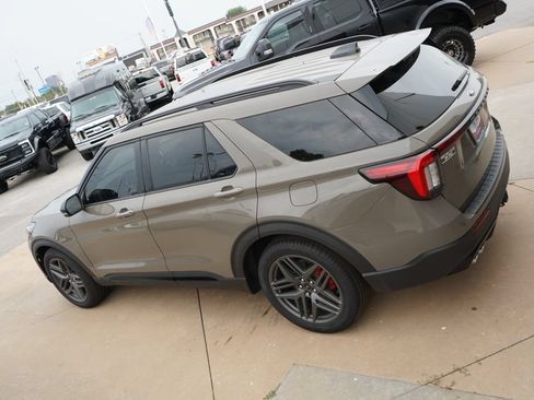New 2026 Ford Explorer ST w/ Sun And Sound Package AWD/4WD image 13