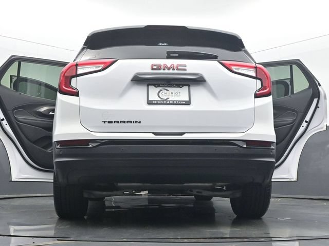 Used 2024 GMC Terrain SLE w/ Driver Convenience Package FWD image 56