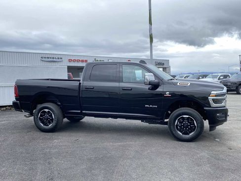 New 2025 RAM 2500 Laramie image 20