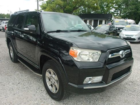 Used 2010 Toyota 4Runner SR5 RWD image 3