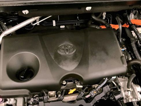 Used 2023 Toyota RAV4 XLE Premium image 31