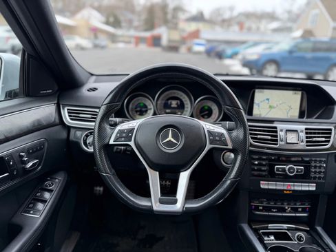 Used 2014 Mercedes-Benz E 350 4MATIC Wagon image 38