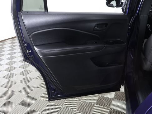 Used 2025 Honda Passport EX-L image 25