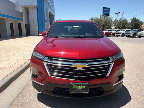 Used 2022 Chevrolet Traverse LT AWD/4WD image 7