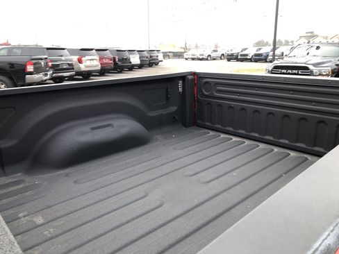 Used 2024 RAM 2500 Big Horn w/ Bed Utility Group image 9