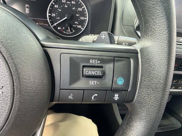 Used 2024 Nissan Rogue SV FWD image 29