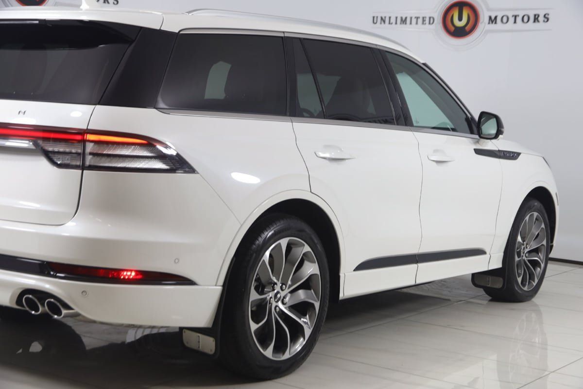 Used 2022 Lincoln Aviator Grand Touring w/ Equipment Group 301A AWD/4WD image 43
